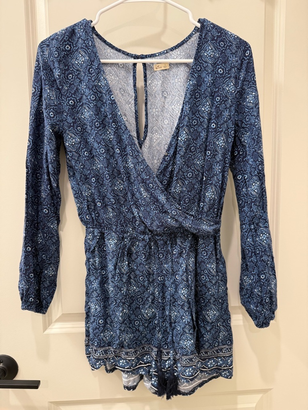 Hollister Y2K SM Navy Floral Romper V-Neck Boho Tassels Long Sleeves Festival